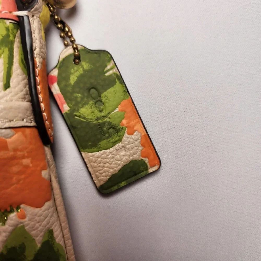 NWT Coach CC556 Floral Print Kitt Crossbody Handbag Multicolor Pebbled Leather - Picture 4 of 6